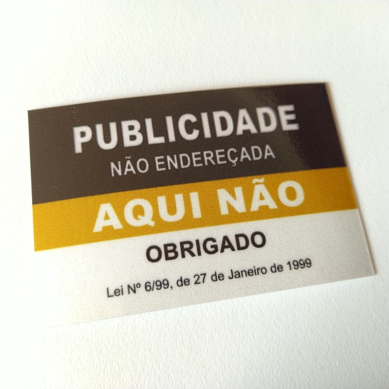 Autocolante "Publicidade Não Endereçada Aqui Não" Preto/Dourado Autocolante "Publicidade Não Endereçada Aqui Não" Preto/Dourado